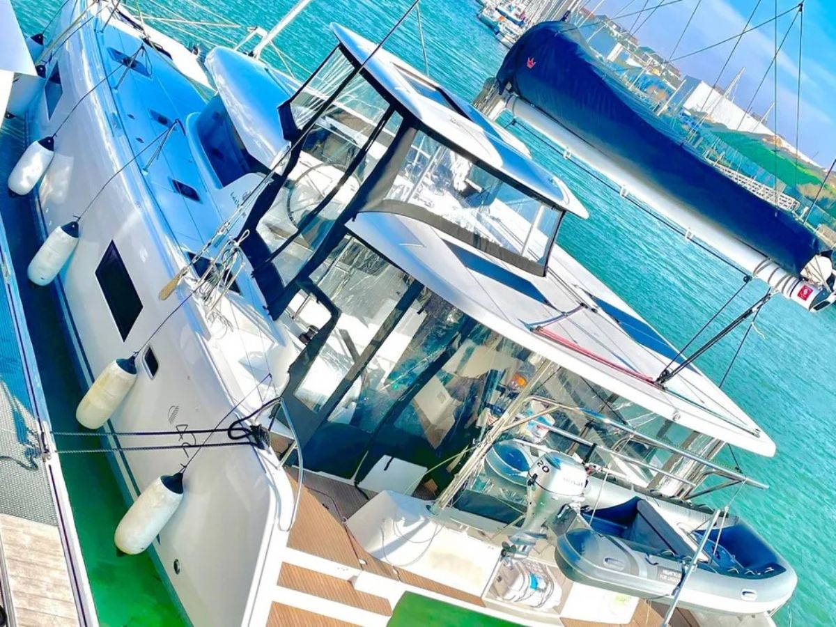  Lagoon42